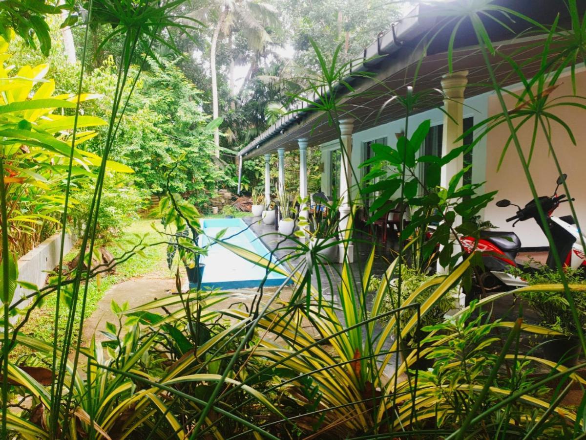 Holiday home Happy Three Homes Hikkaduwa